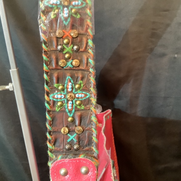 Delila Leather Pink Embroidered Messenger bag tote Montana West western - Picture 7 of 16